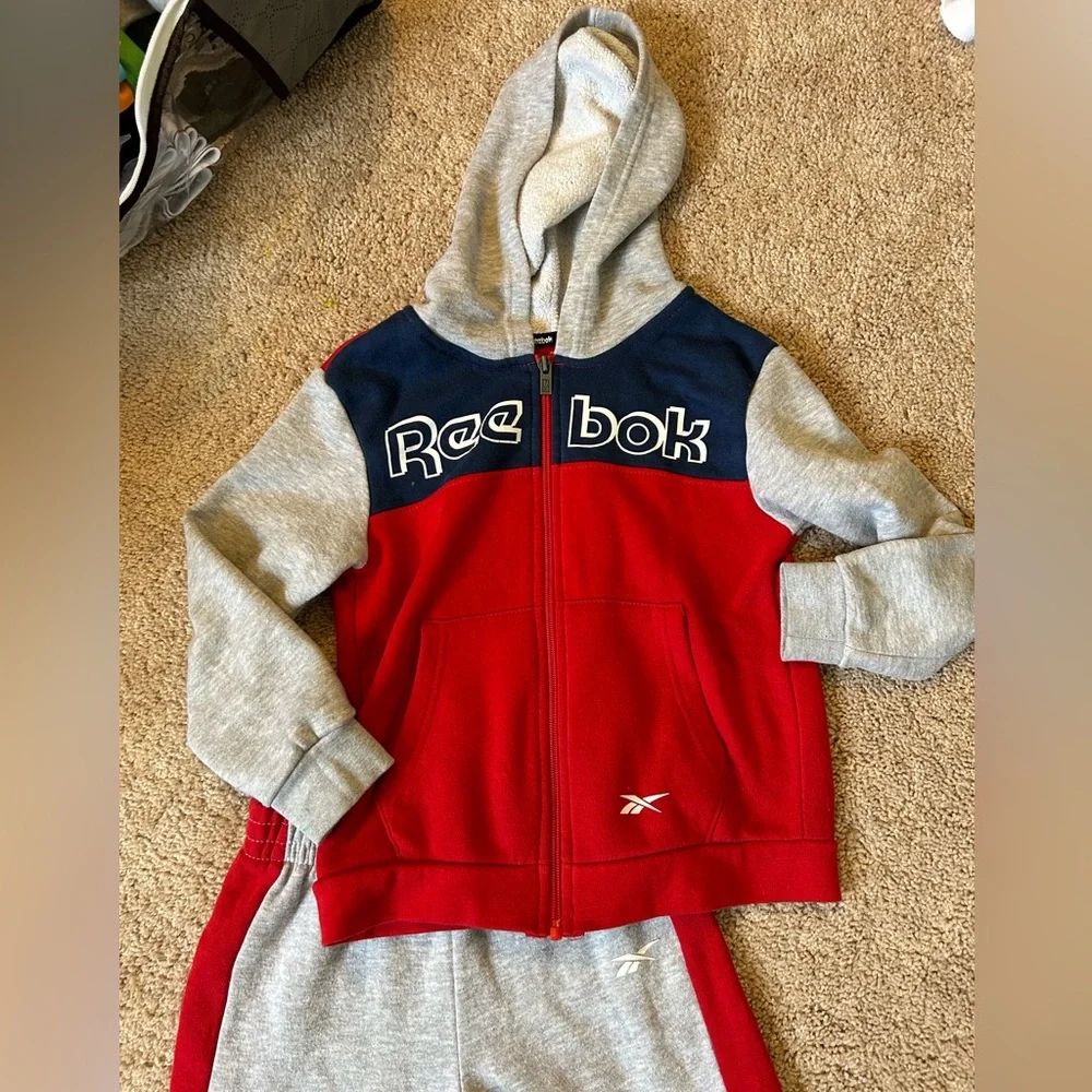 Like new Reebok jogging suit size 6 boys - Picture 6 of 6